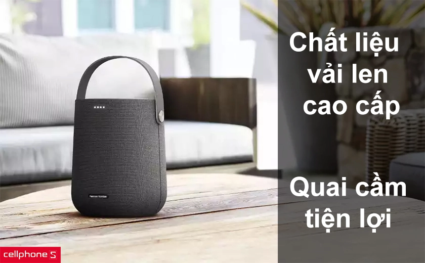 Thiết kế nhỏ gọn từ chất liệu vải len cao cấp, quai cầm xách đi tiện lợi