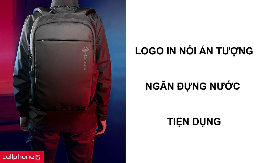 Logo Tomtoc in nổi chất lượng cao cùng ngăn đựng bình nước bên ngoài tiện dụng