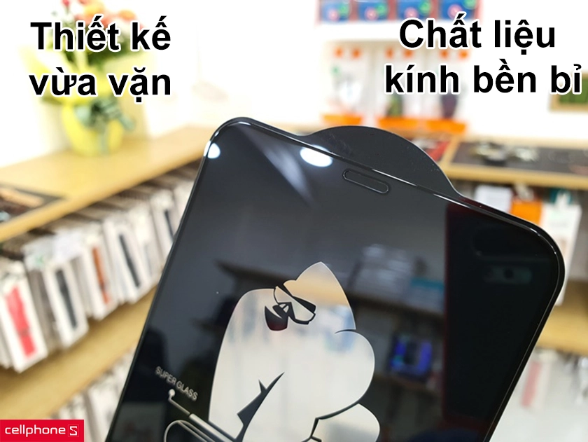 Thiết kế vừa vặn, chất liệu kính bền bỉ