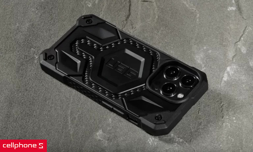 Đánh giá khả năng bảo vệ ốp lưng iPhone 13 Pro Max UAG Monarch with magsafe