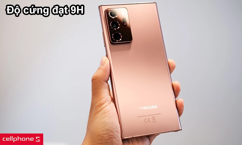 Độ cứng đạt 9H