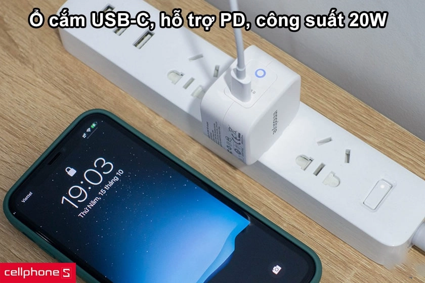 Một ổ cắm USB-C, hỗ trợ PD, công suất 20W