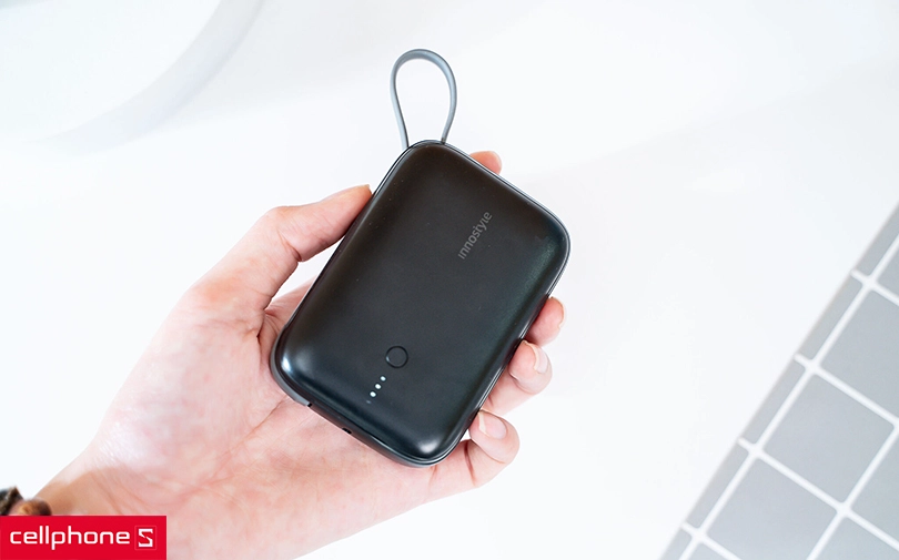 Công suất hoạt động lên đến 22.5W, được tích hợp đến 2 cổng sạc