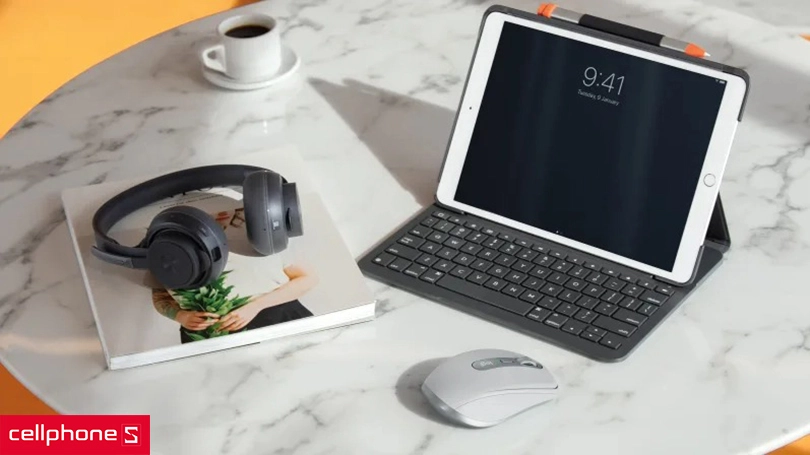 Di chuyển dễ dàng, sạc nhanh bằng USB-C tiện lợi