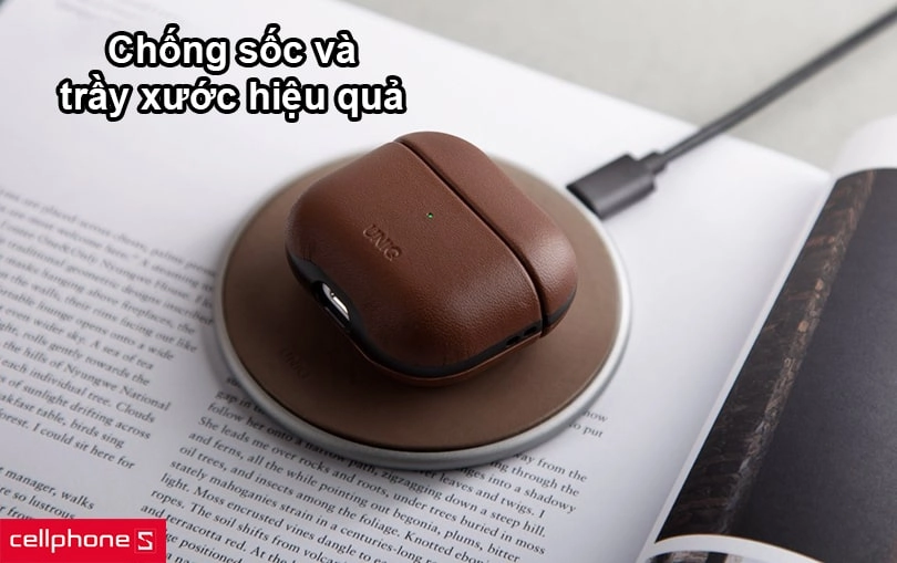 Hộp đựng tai nghe AirPods 3 Uniq Terra Geniune Leather