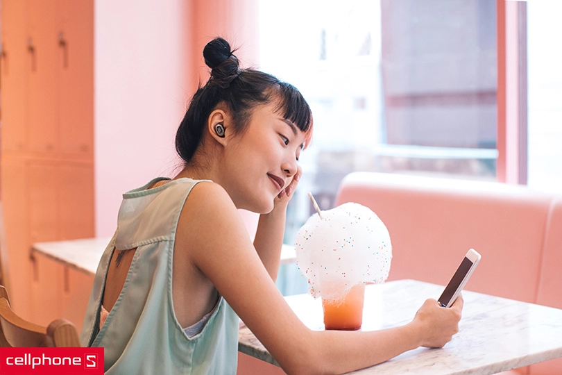 Đánh giá thiết kế tai nghe JBL Live Free 2