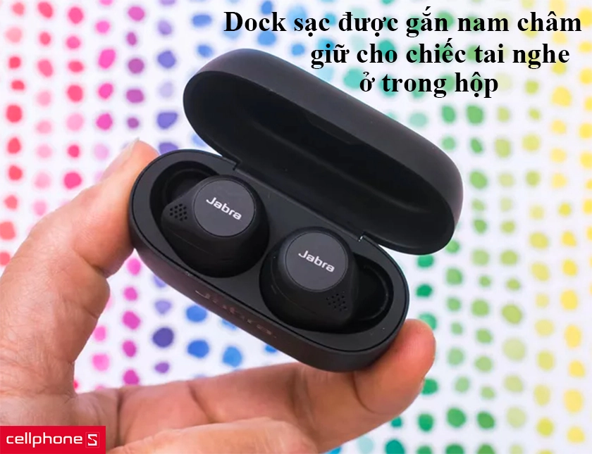 dock sạc được gắn nam châm