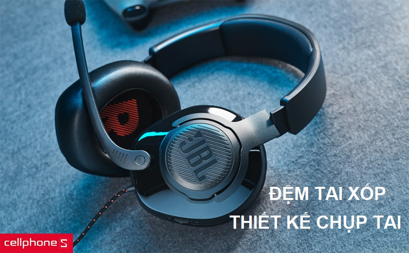 Thiết kế chụp tai nhỏ gọn, đệm tai êm ái, trọng lượng 245g