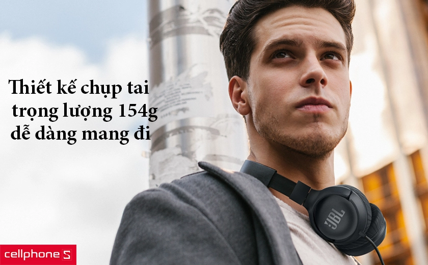 JBL Tune 500 có kích thước khá nhỏ so với các loại tai nghe on-ear khác