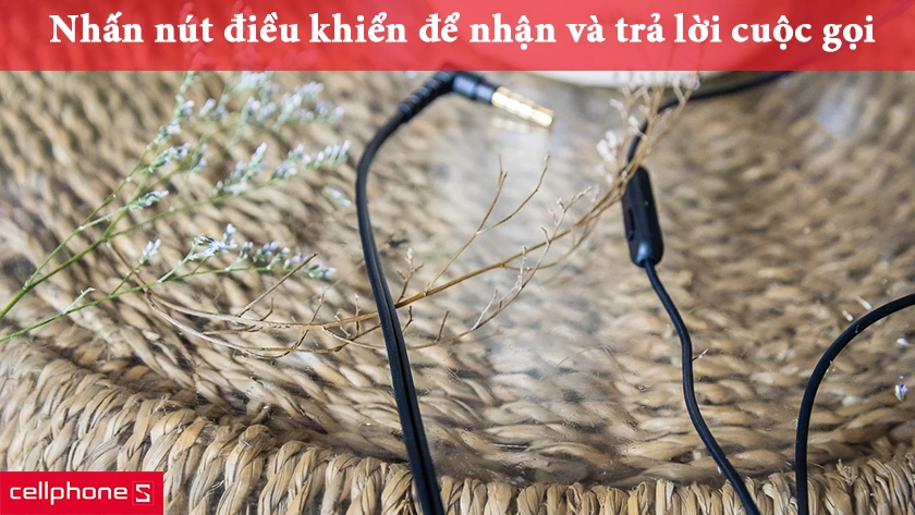 MDR-ZX310AP đã giúp mọi thứ trở nên dễ dàng hơn bằng cách tạo ra thao tác nhấn vào nút điều khiển ở phần dây tai nghe