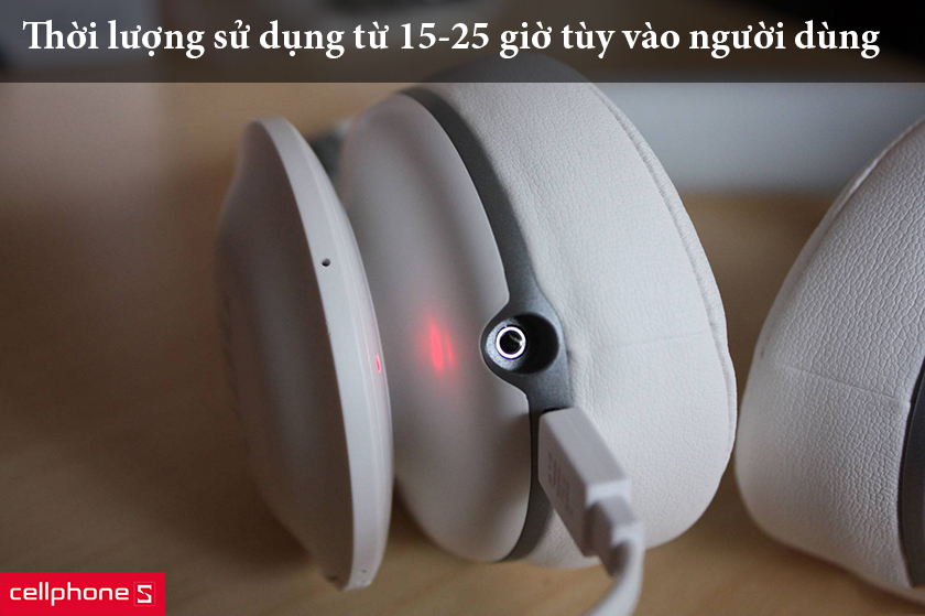 JBL Bluetooth Everst Elite 700 được trang bị viên pin Li-Po 610mAh
