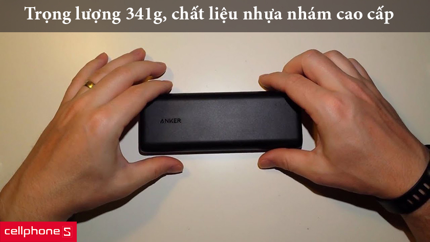 Thiết kế nhỏ gọn với trọng lượng 341g, chất liệu nhựa cao cấp
