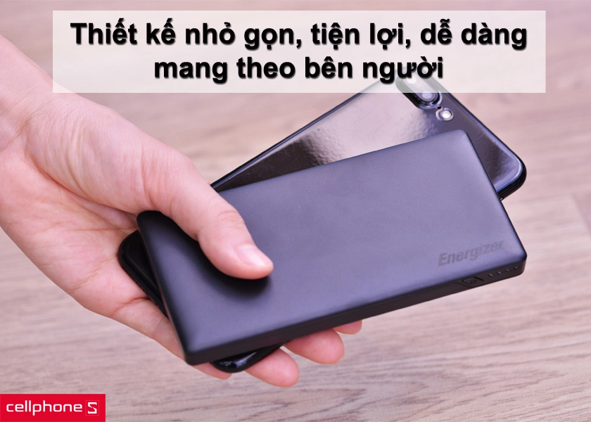 Pin dự phòng Energizer 10000mAh UE10033 có thiết kế khá truyền thống với kích cỡ nhỏ gọn