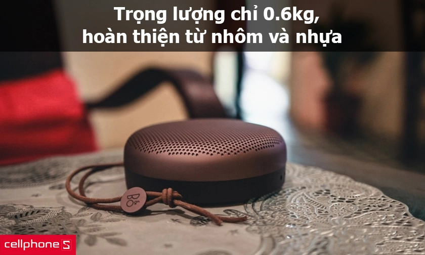 Trọng lượng chỉ 0.6kg, hoàn thiện từ nhôm và nhựa