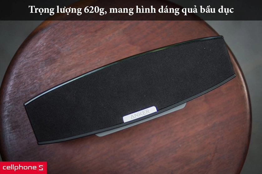 Trọng lượng 620g, mang hình dáng quả bầu dục