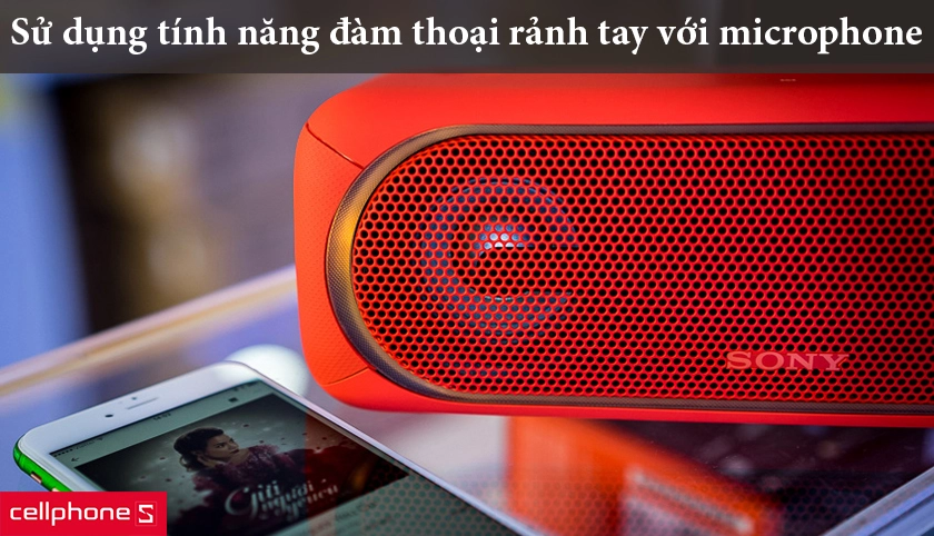sử dụng tính năng đàm thoại rãnh tay với microphone cũng được trang bị sẵn