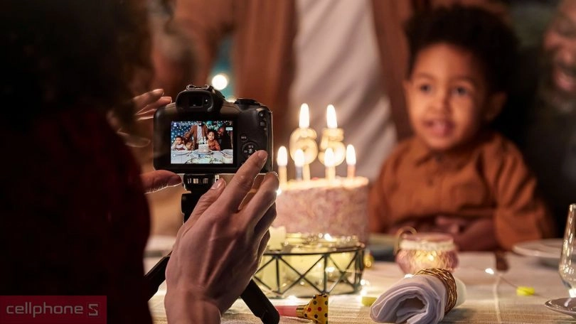 Canon R100 cung cấp Bộ Lọc Sáng Tạo đa dạng