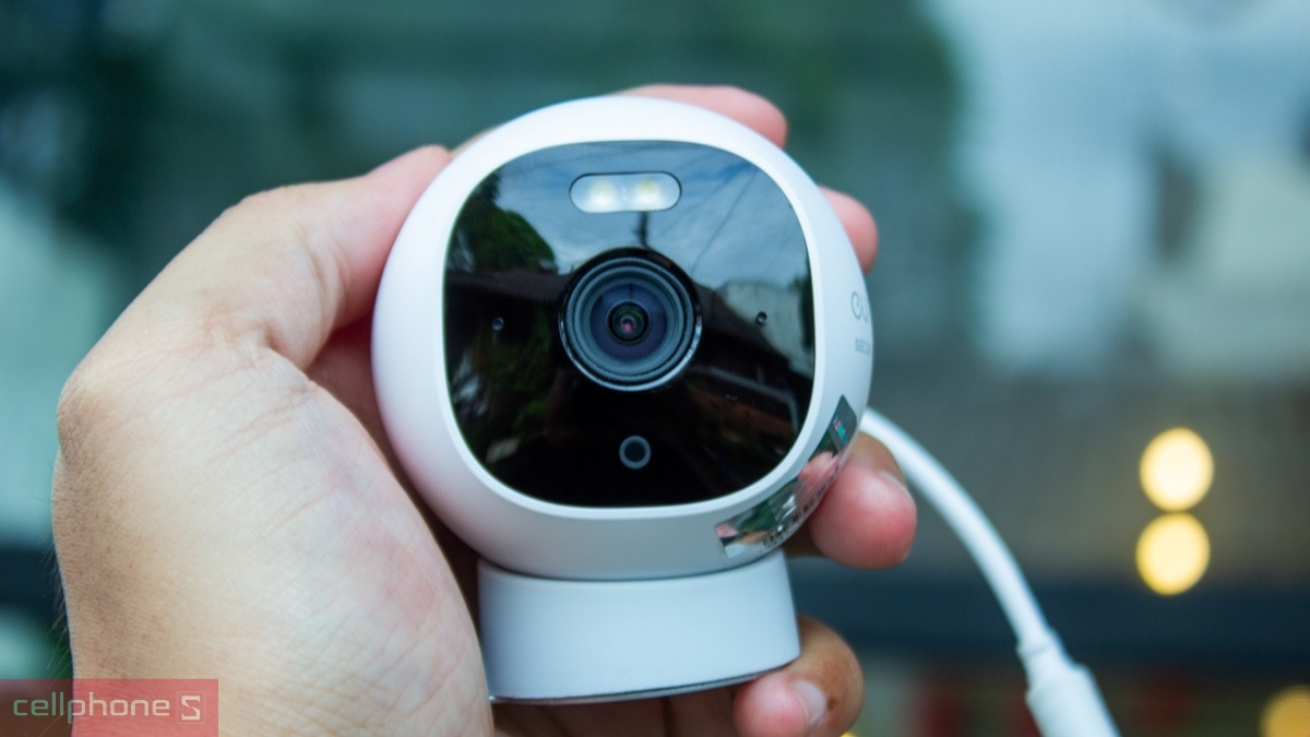 Camera hồng ngoại ban đêm