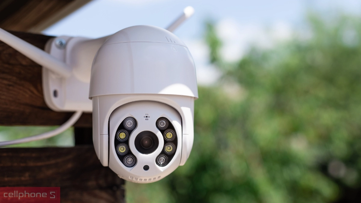 Quận 8 - hẻm sâu và dân cư đông cần camera