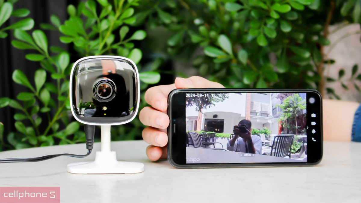 Khu vực bãi giữ xe và lối vào chung cư