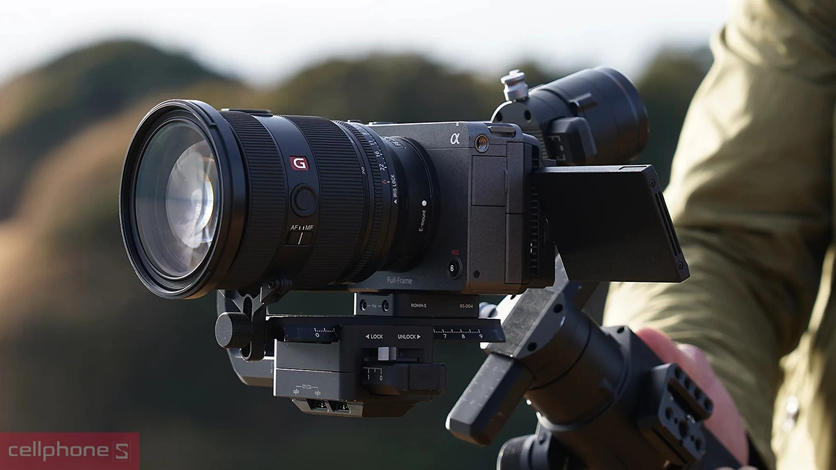 Ống kính FE 24-70mm GM2 sử dụng ngàm E-mount