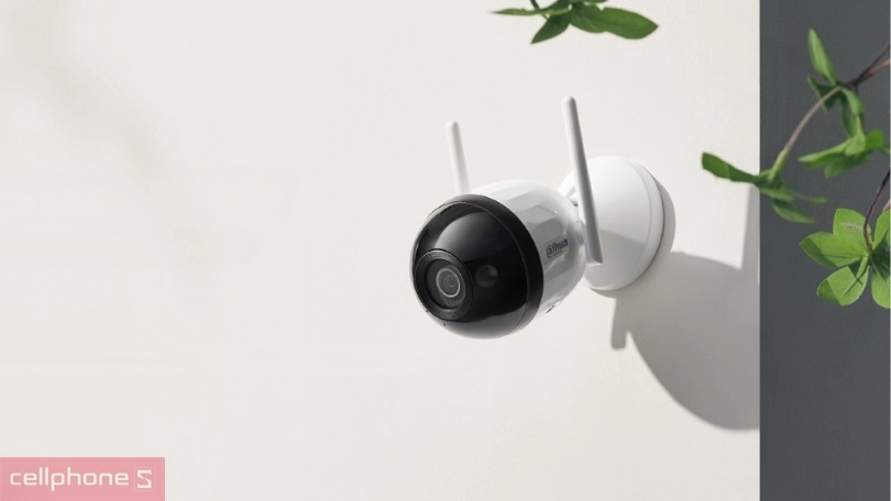 IP Camera Dahua ngoài trời chống nước và bụi tốt