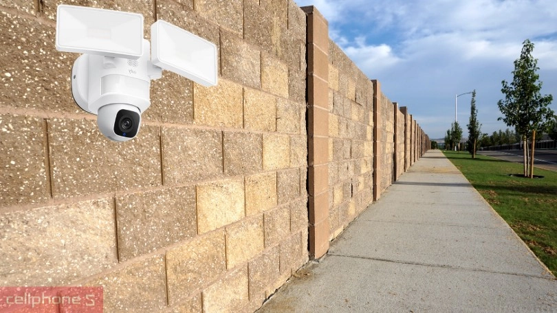 Khả năng đàm thoại của camera Eufy Floodlight camera E30