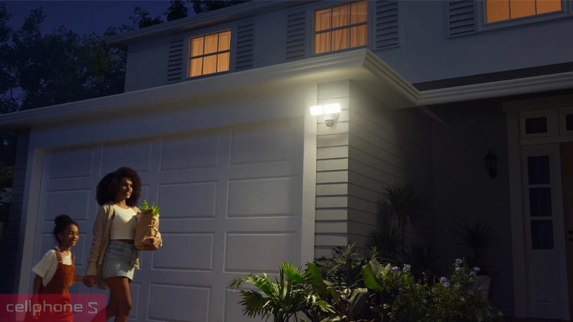 Khả năng phát hiện chuyển động bằng AI của camera Floodlight Camera E340