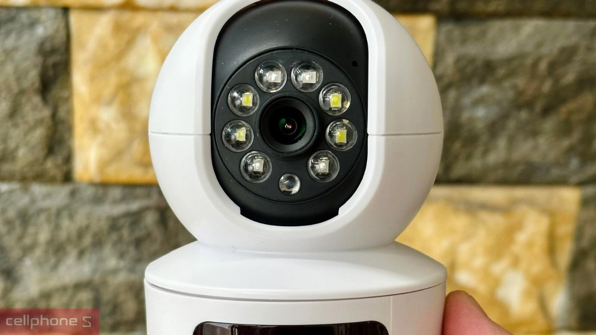 Camera xoay 360 độ (Pan/Tilt)