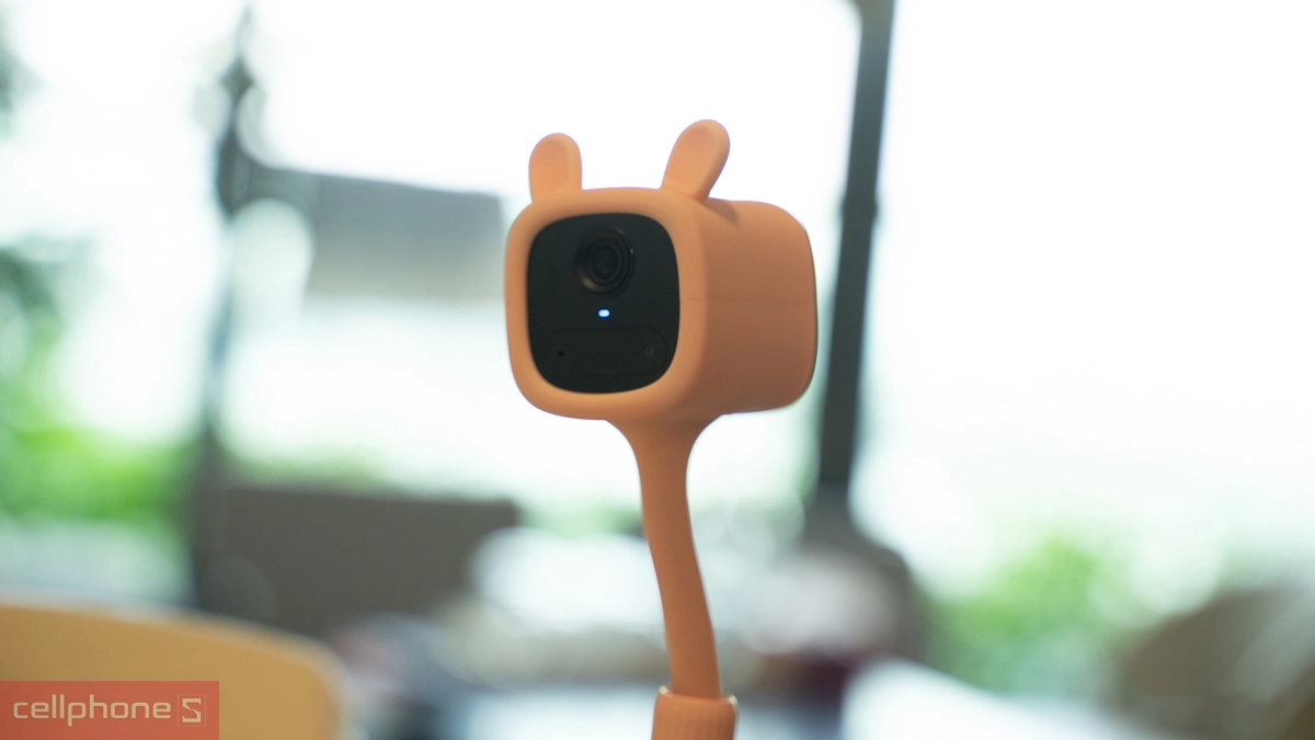 Tính năng đàm thoại hai chiều của camera giám sát trẻ em