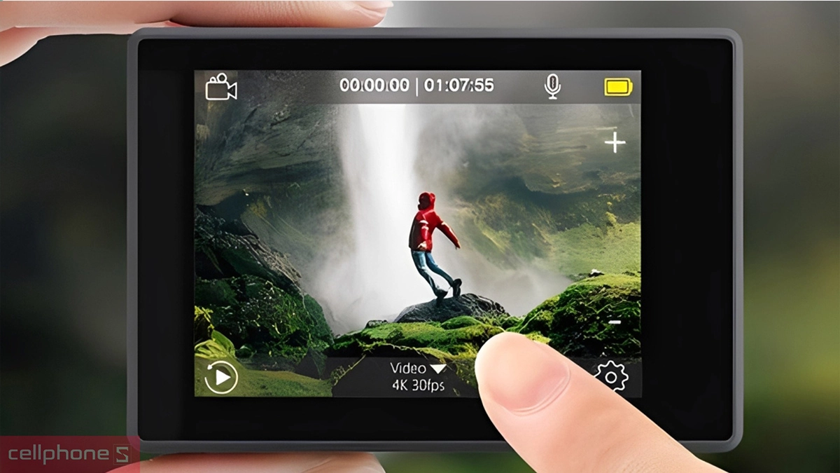 Màn hình cảm ứng, góc nhìn mở rộng ấn tượng của camera hành động Akaso V50 Elite