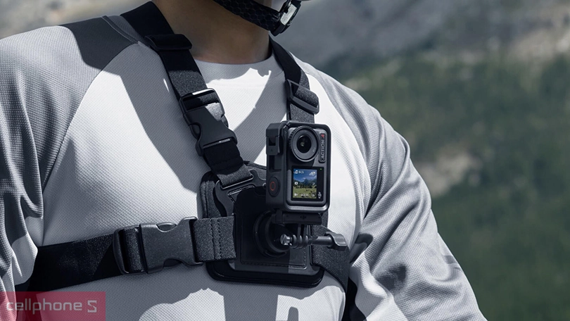 Action 4 có hỗ trợ đầy đủ mic thu âm