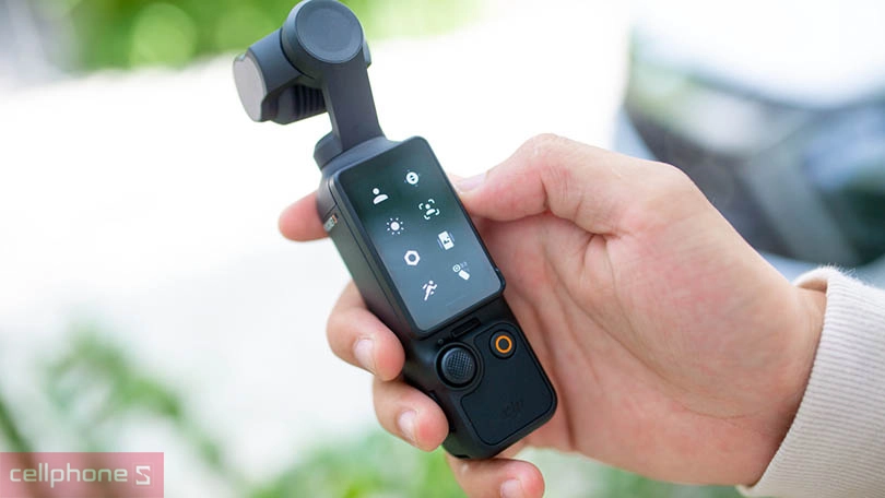 Thiết kế DJI Osmo Pocket 3 combo xoay linh hoạt, cầm chắc chắn