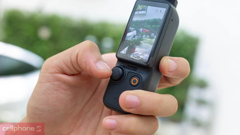 DJI Osmo Pocket 3 Creator Combo sở hữu màn hình cảm ứng