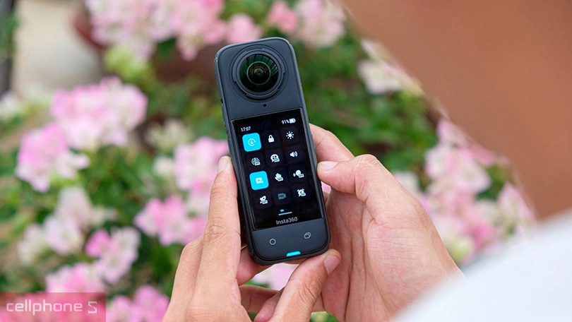 hệ thống cảm biến trên Insta 360 X4 lên đến 8K