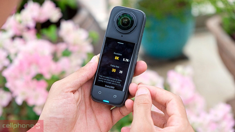 Insta 360 X4 thiết kế phẳng lỳ cảm biến siêu nhạy