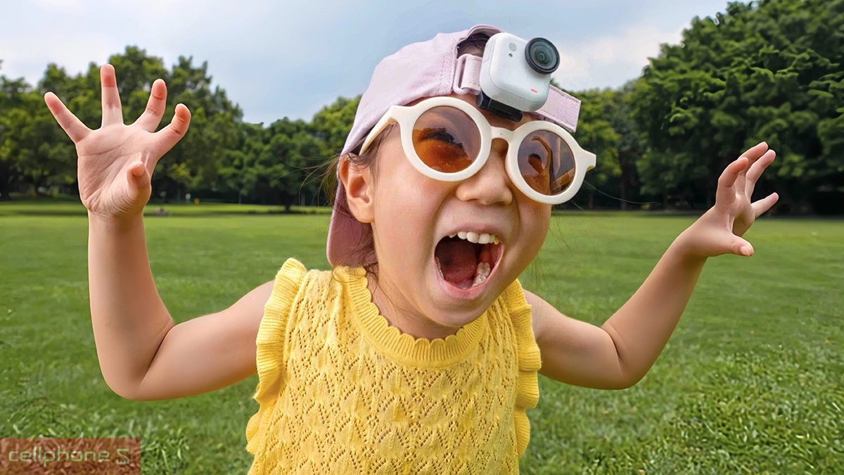 Khả năng ghi hình, hỗ trợ điều khiển của camera hành trình Insta 360 GO Ultra Creator Bundle