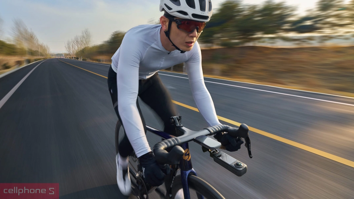 Thiết kế camera Insta360 X5 Essentials Bundle