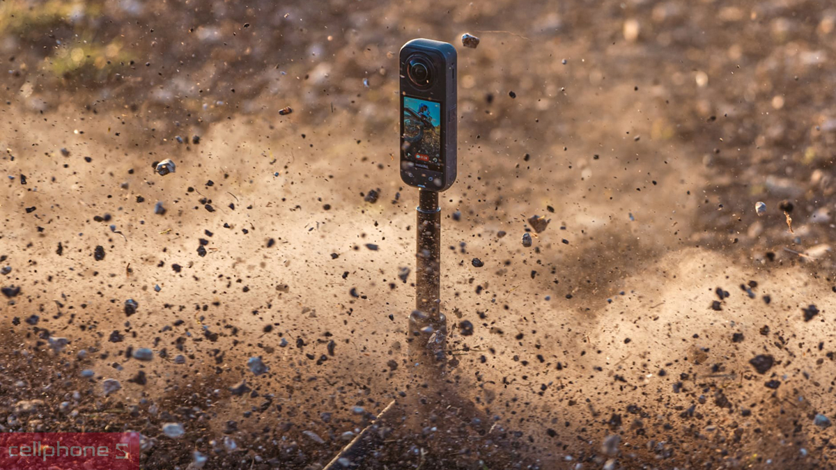 Khả năng lưu trữ của camera Insta360 X5 Essentials Bundle