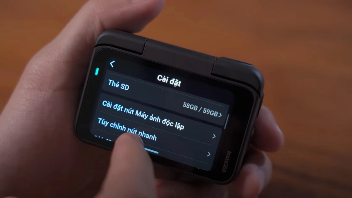 Hướng dẫn dùng màn hình cảm ứng trên camera hành trình Insta360 Go Ultra Standard