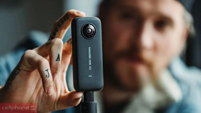 Camera hành trình Insta360 One X2 cho phép ghi hình toàn cảnh 360°