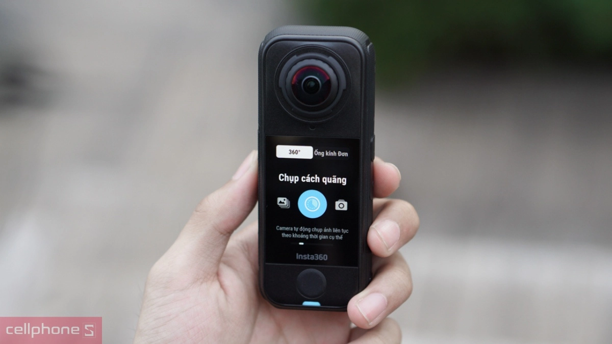 Thiết kế tiện lợi Camera hành trình Insta360 X4 Air Standard