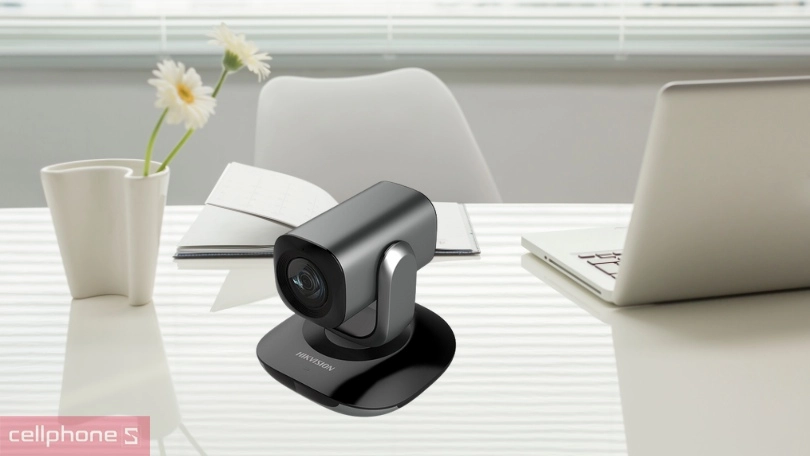 Camera phòng họp trực tuyến Hikvision DS-U102 có sẵn mic, đa dạng góc quay
