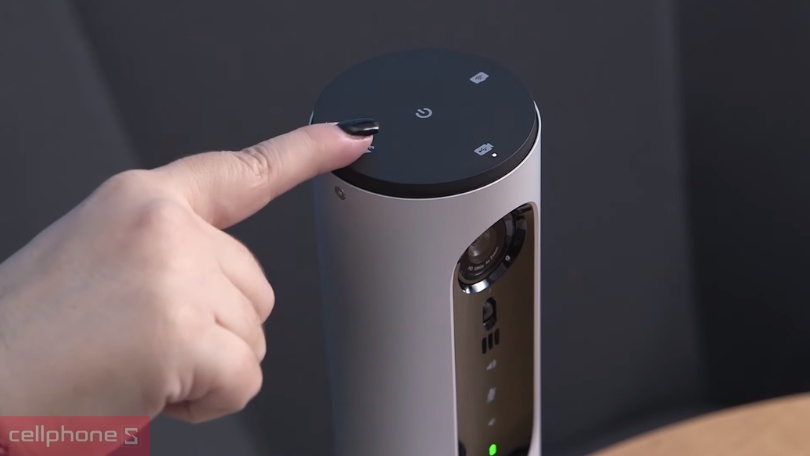 Camera hội nghị Logitech Connect Full HD 1080P góc nhìn 90 độ cung cấp hình ảnh sắc nét