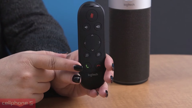 Camera hội nghị Logitech Connect Full HD 1080P góc nhìn 90 độ cung cấp hình ảnh sắc nét