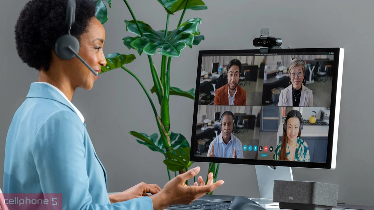 Webcam, camera họp trực tuyến