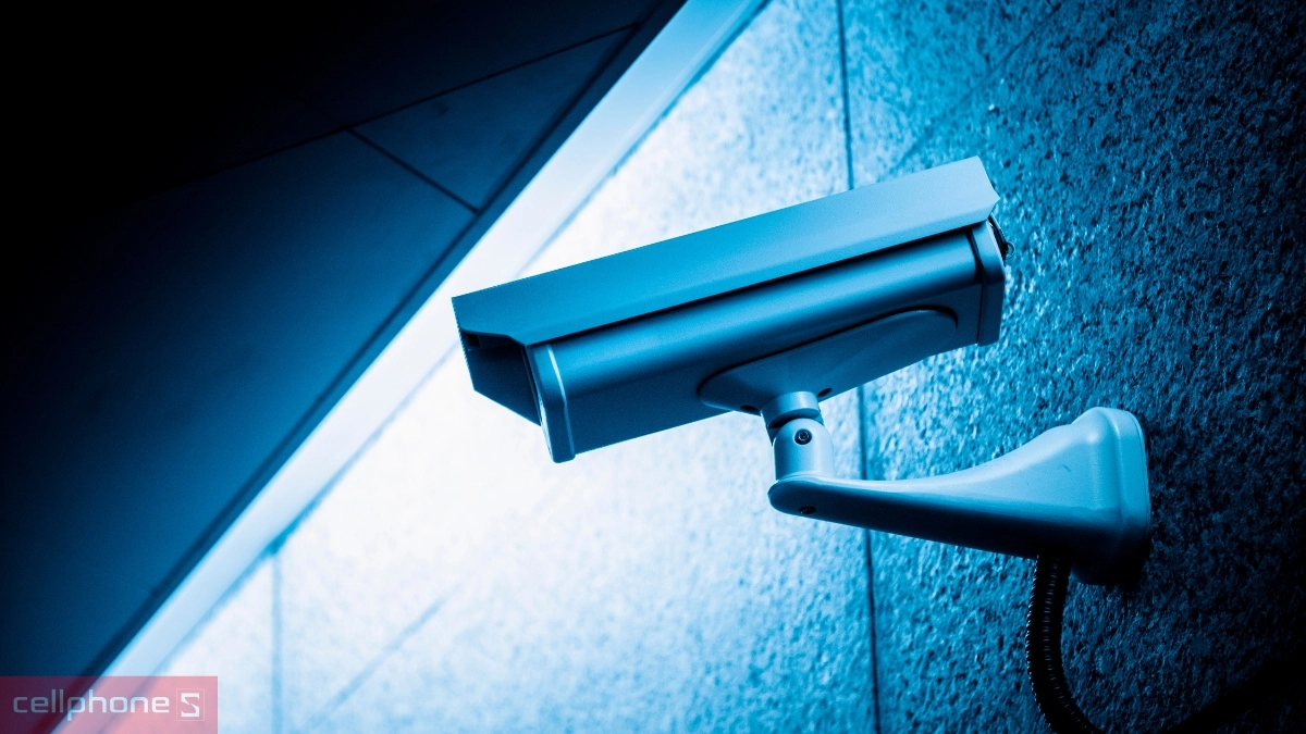 Camera nhà xưởng giám sát liên tục