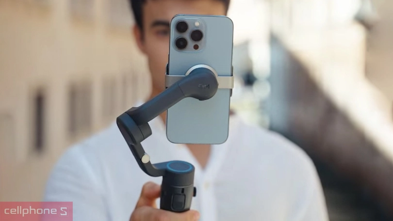 Zoom mượt mà với bánh xe điều khiển vật lý