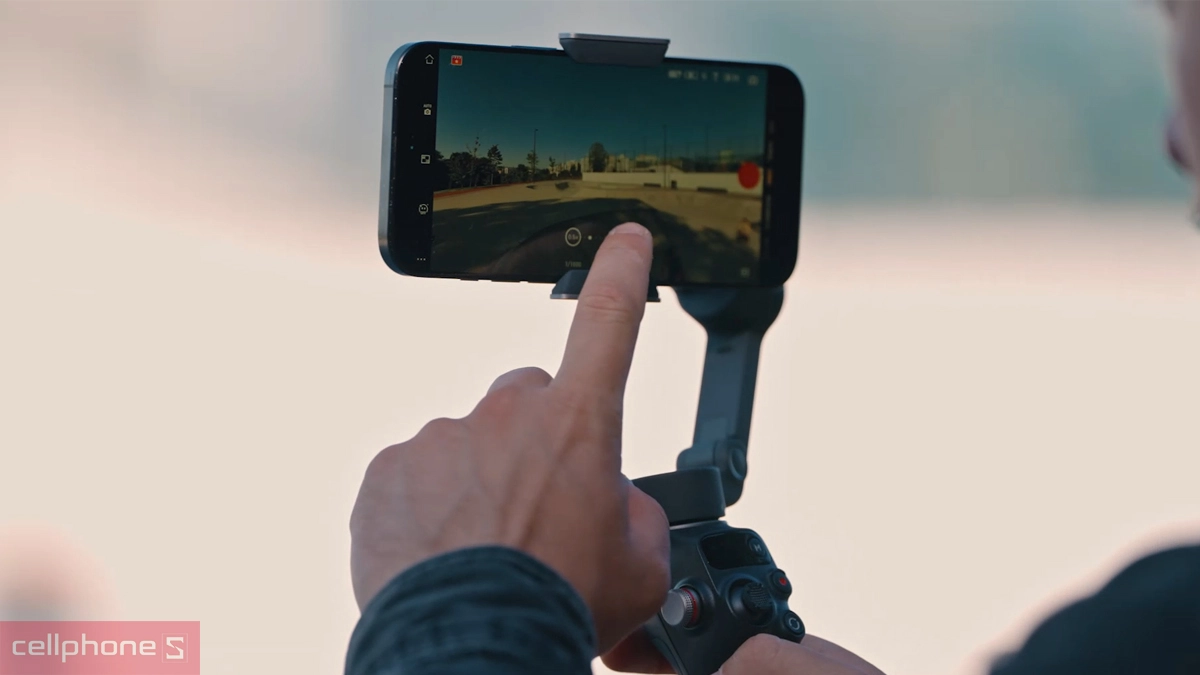 Tính năng khóa theo dõi chủ thể của ActiveTrack 7.0 trên DJI OM 8