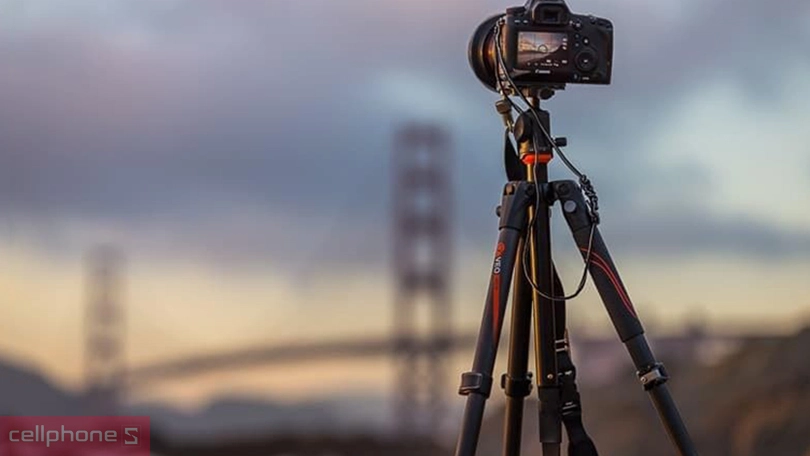 Tripod là gì? có lại tripod dành riêng cho điện thoại không Tripod là gì? có lại tripod dành riêng cho điện thoại không